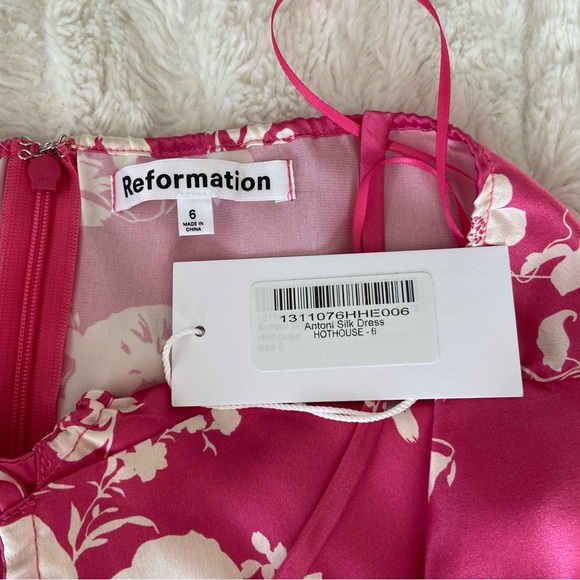 🌿|NWT| Reformation Antoni Silk Dress - Picture 8 of 16